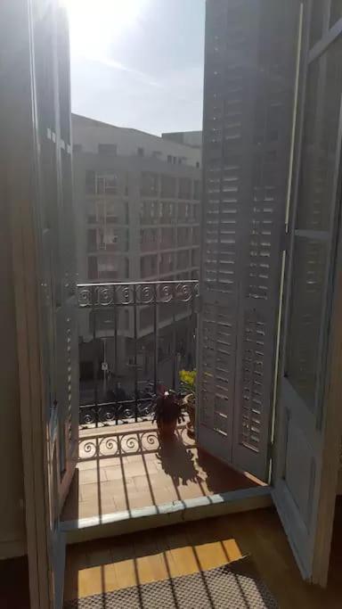 Апартаменты Piso En Sagrada Familia Барселона Экстерьер фото